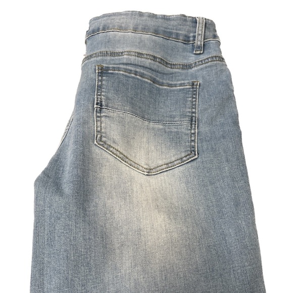 Muhadrs Women's Stretch Distressed Jeans Classic, Skinny
Light blue
Size 14 - Picture 6 of 6